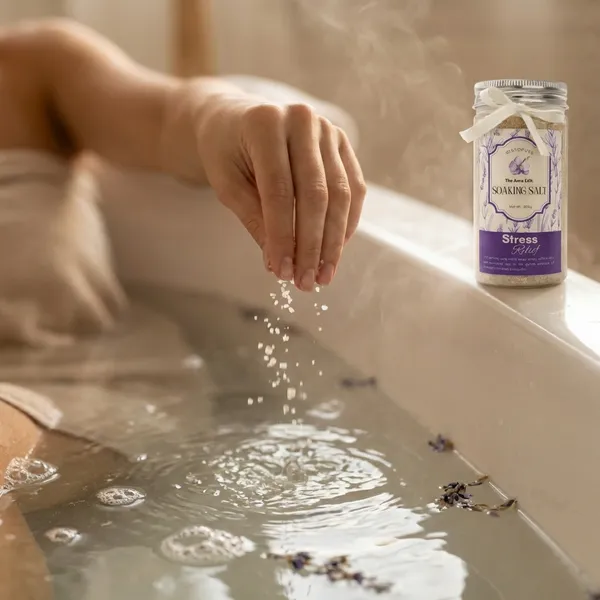 Lavender_Sea_Salt,_Lavender_Extract,_Fragrance,_Color_Premium_The_Aura_Edit_Soaking_Salt_For_Unisex