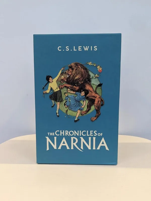 THE_CHRONICLES_OF_NARNIA_7_BOOKS_BOX_SET