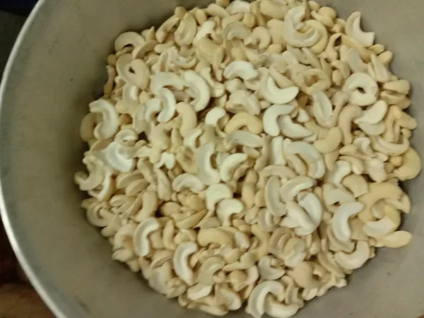 AndraMart_Premium_Split_Cashews_|_Chura|Kaju_|_Tukda_Kaju