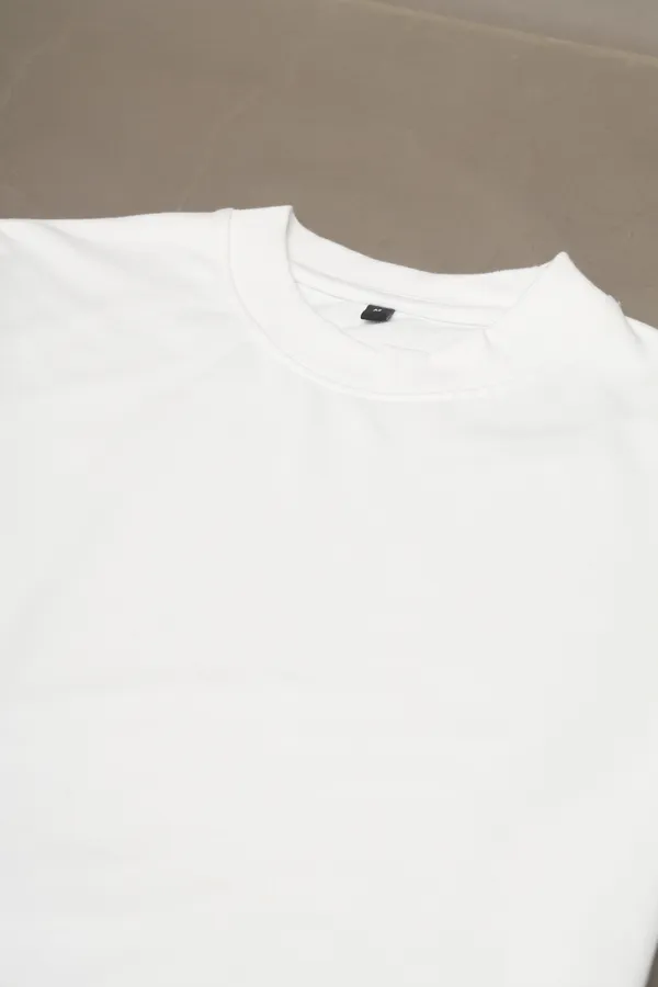 white_t_shirt_oversized