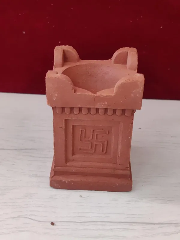 Brown_Natural_Brown_Tulsi_Diya_For_Pooja
