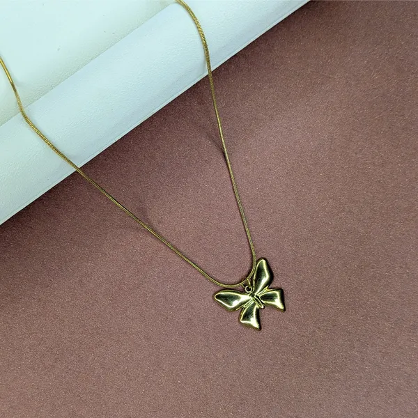 Anti-Tarnish_Chic_Bow_Design_Pendant