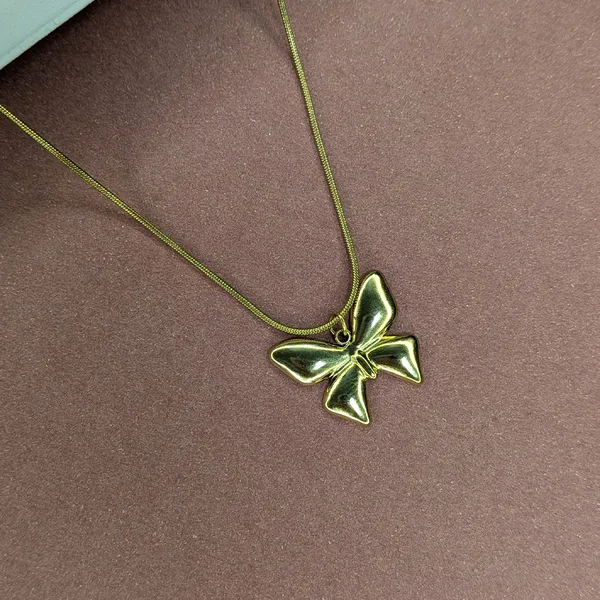 Anti-Tarnish_Chic_Bow_Design_Pendant