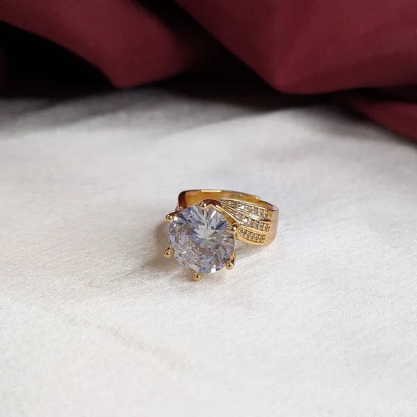 Cocktail_High_Shine_Oval_CZ_Statement_Ring_with_Stone-Studded_Band