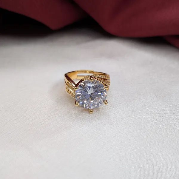 Cocktail_High_Shine_Oval_CZ_Statement_Ring_with_Stone-Studded_Band