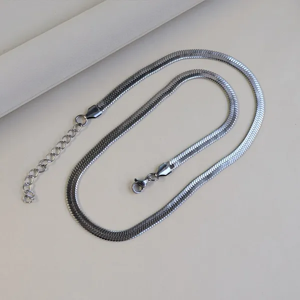 Classic_Stainless_Steel_Flat_Chain_for_Men_&_Women