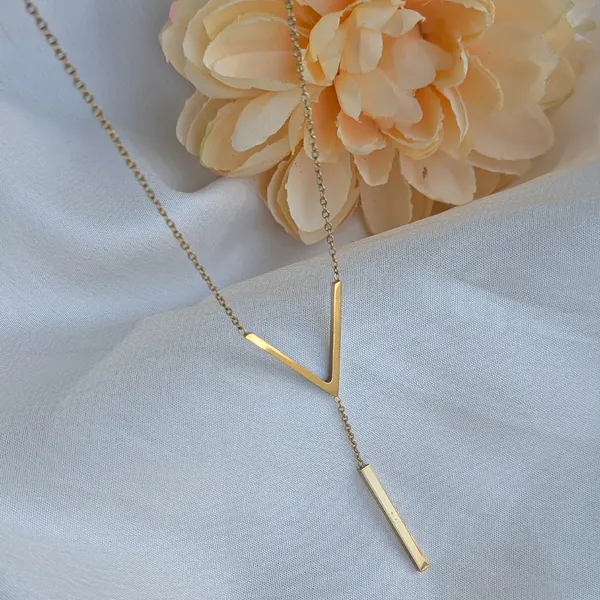 Sleek_Gold_Tone_V_Necklace_For_Women