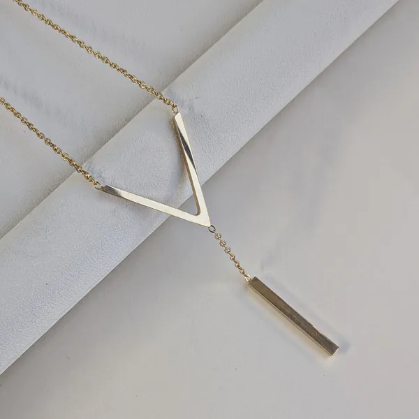 Sleek_Gold_Tone_V_Necklace_For_Women