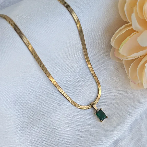 Gold_Tone_Snake_Chain_with_Gem_Stone_Pendant_For_Women