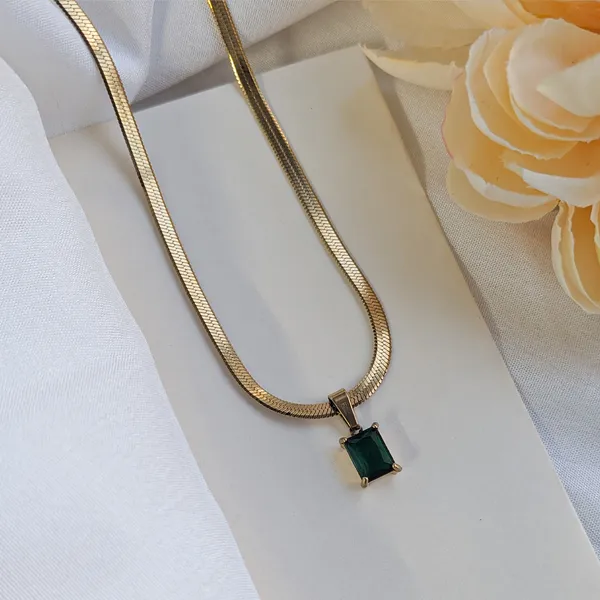 Gold_Tone_Snake_Chain_with_Gem_Stone_Pendant_For_Women