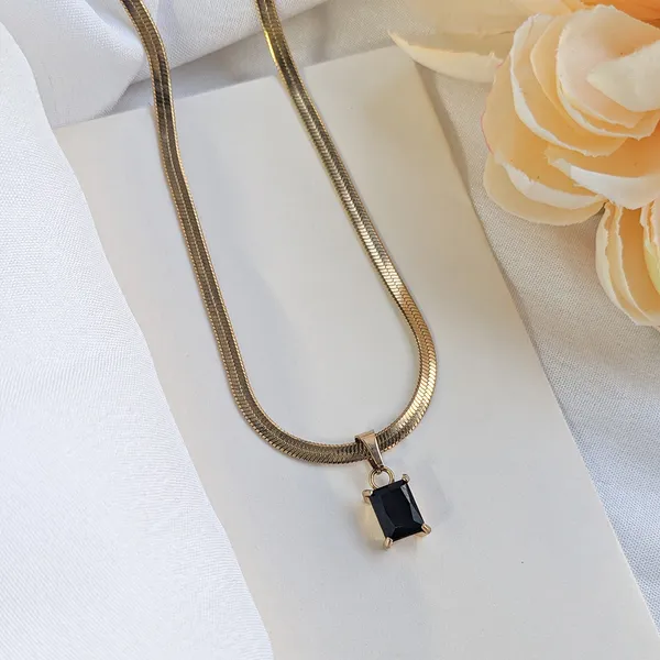 Gold_Tone_Snake_Chain_with_Gem_Stone_Pendant_For_Women