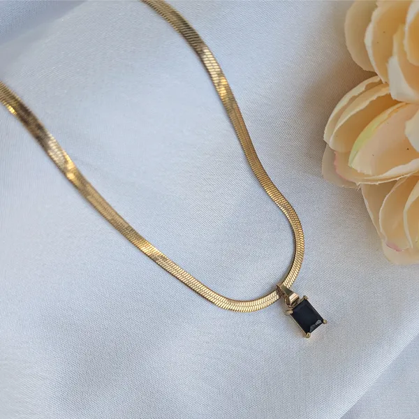 Gold_Tone_Snake_Chain_with_Gem_Stone_Pendant_For_Women