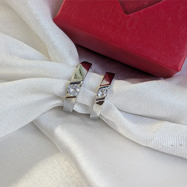 Luxury_Crown_&_Solitaire_Couple_Rings_-_Set_of_2