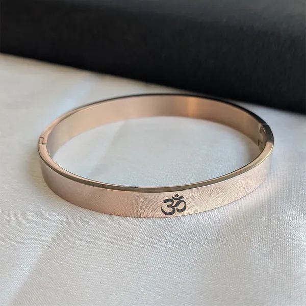 Om_Engraved_Spiritual_Stainless_Steel_Bracelet_For_Men_&_Women