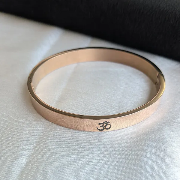 Om_Engraved_Spiritual_Stainless_Steel_Bracelet_For_Men_&_Women