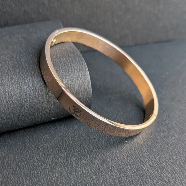 Om_Engraved_Spiritual_Stainless_Steel_Bracelet_For_Men_&_Women