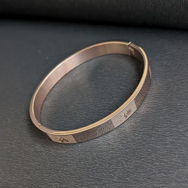 Om_Signature_Anti_Tarnish_Stainless_Steel_Bracelet_For_Men_&_Women