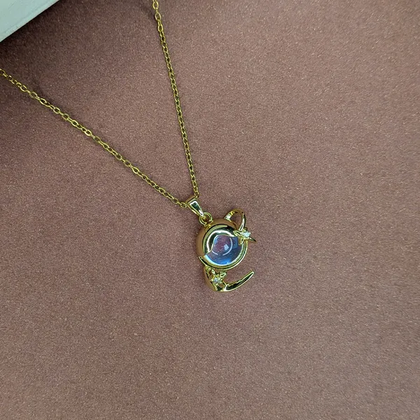 Anti-Tarnish_Minimal_Crescent_Moon_Pendant