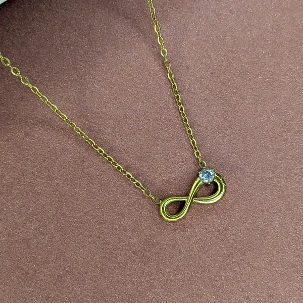 Infinity_Pendant_with_Stone