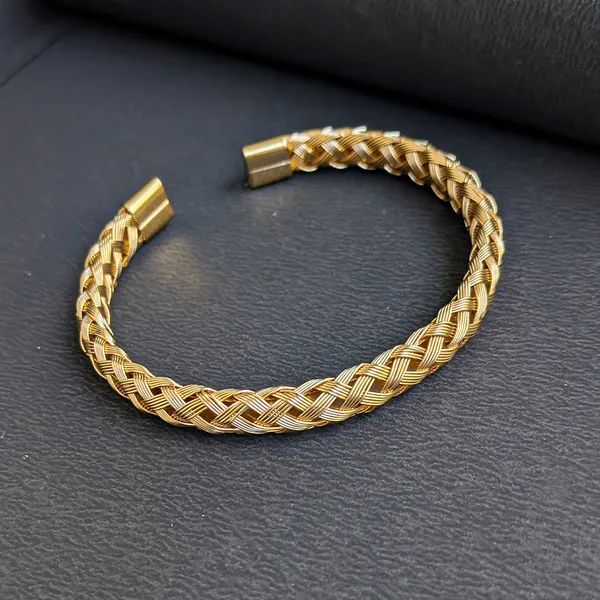 Stylish_Braided_Stainless_Steel_Bracelet_for_Men