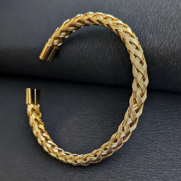 Stylish_Braided_Stainless_Steel_Bracelet_for_Men