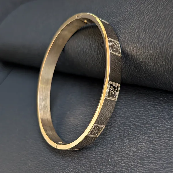 Om_Signature_Anti_Tarnish_Stainless_Steel_Bracelet_For_Men_&_Women