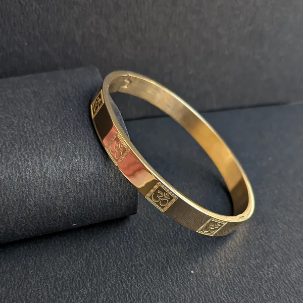 Om_Signature_Anti_Tarnish_Stainless_Steel_Bracelet_For_Men_&_Women