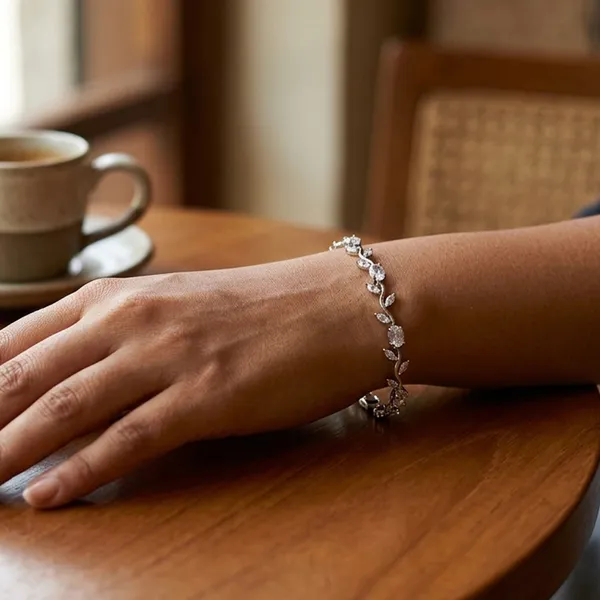 Elegant_AD_Stone_Tulip_Bracelet_for_Women_&_Girls