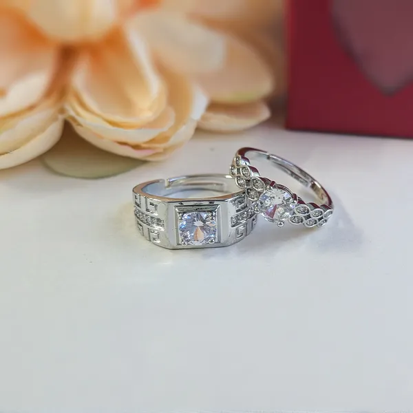 Contemporary_Silver_Finish_His_and_Her_Rings_-_Set_of_2