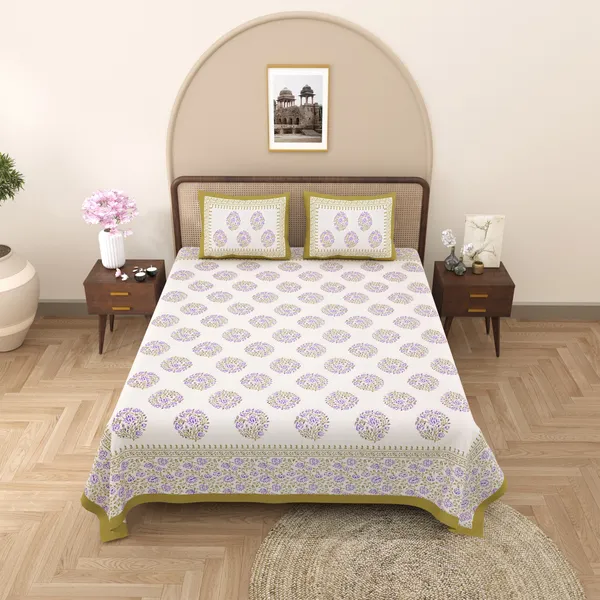 Multicolour_Cotton_Double_Bed_Sheet_With_Pillows