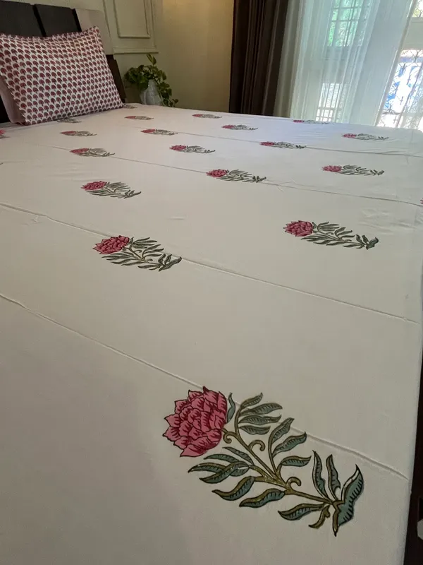 Multicolor_Hastkala_Double_Bed_Sheet_With_Pillows