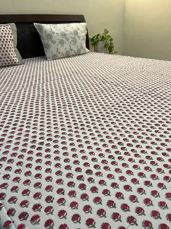 Multicolor_Gulmohar_Double_Bed_Sheet_With_Pillows