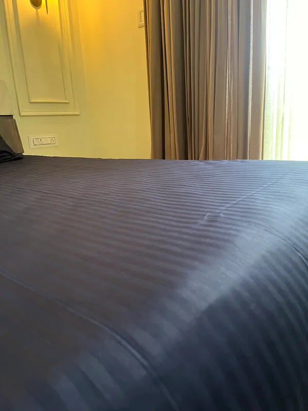 Dark_Grey_Double_Bed_Sheet_With_Pillows