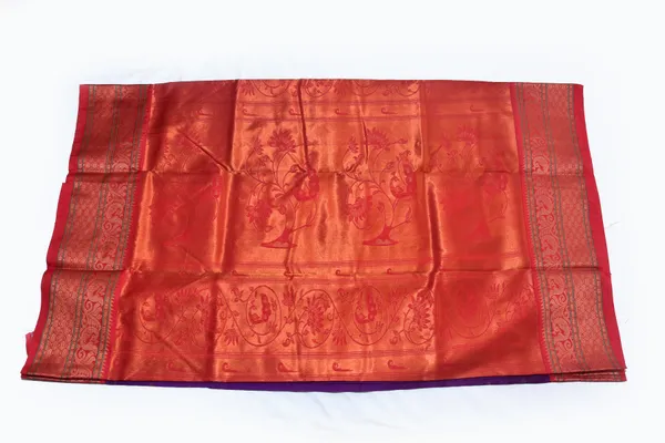 Adhiti_Varnika_Wine_Kadiyal_Cotton_Silk_Saree