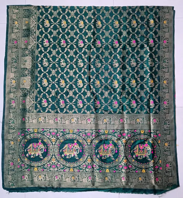 Emerald_Rajvanshi_Dola_Silk_Saree