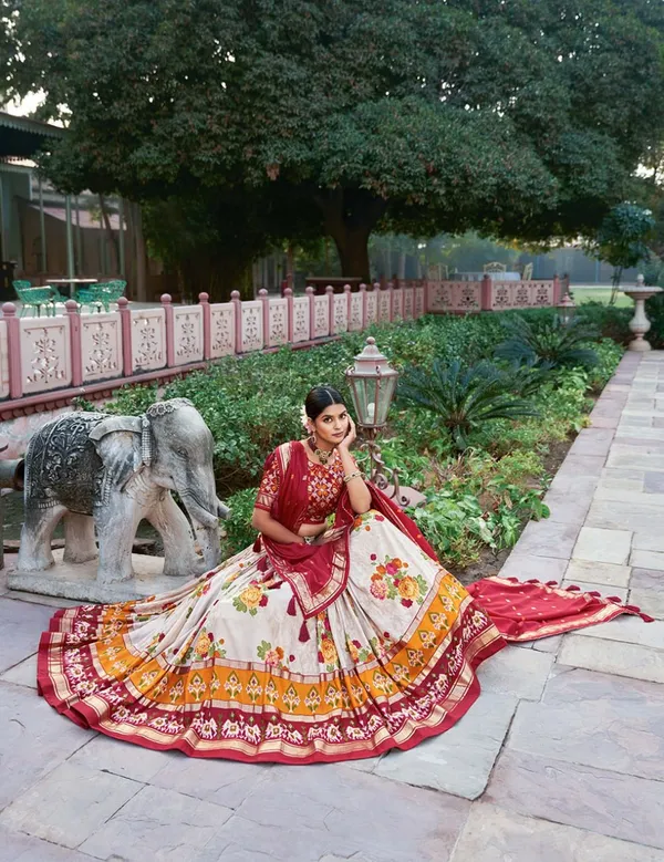 Exquisite_Floral_Fantasy:_Tusser_Silk_Lehenga_Choli_with_Intricate_Print_and_Dupatta_🩷💛