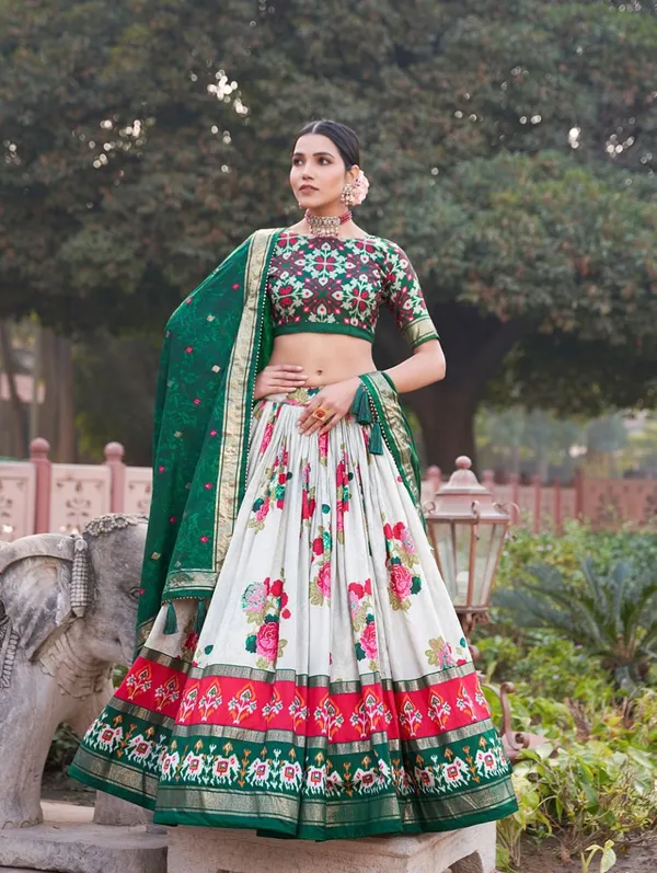 Exquisite_Floral_Fantasy:_Tusser_Silk_Lehenga_Choli_with_Intricate_Print_and_Dupatta_🩷💛