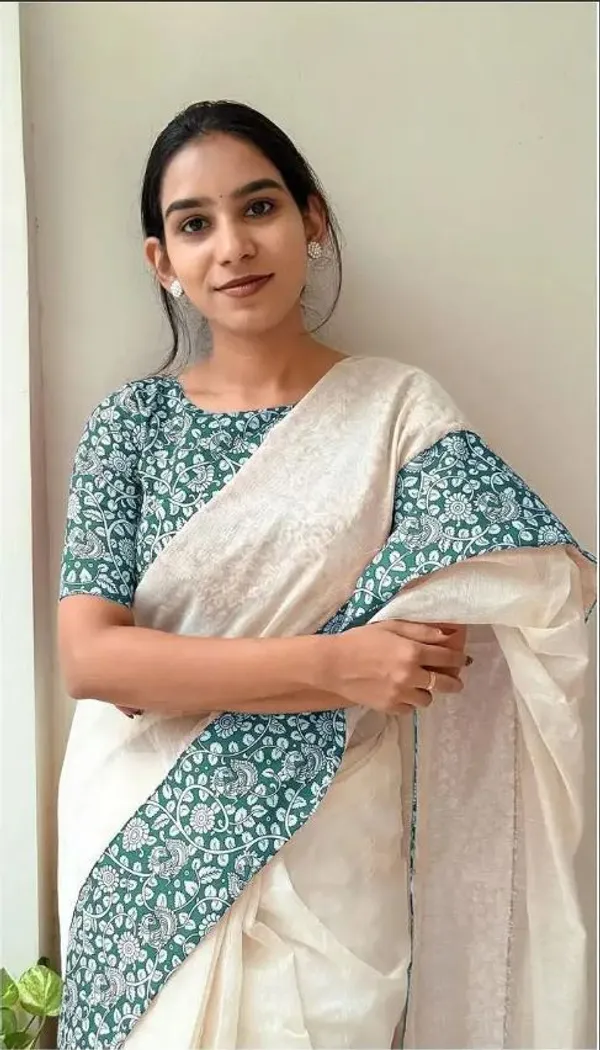 Meher_Vanya_Off-White_Soft_Linen_Saree