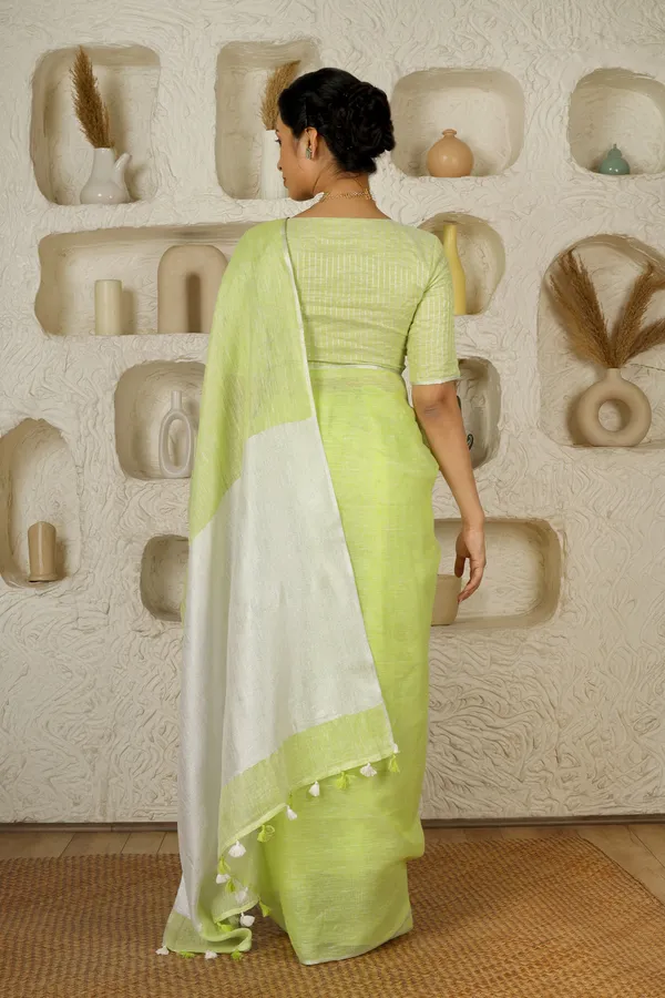 Green_Pure_Linen_Premium_&_Elegant_Saree_For_Women_(With_Blouse_Piece)