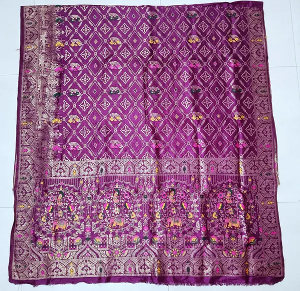 Royal_Amethyst_Peacock_Dola_Silk_Saree
