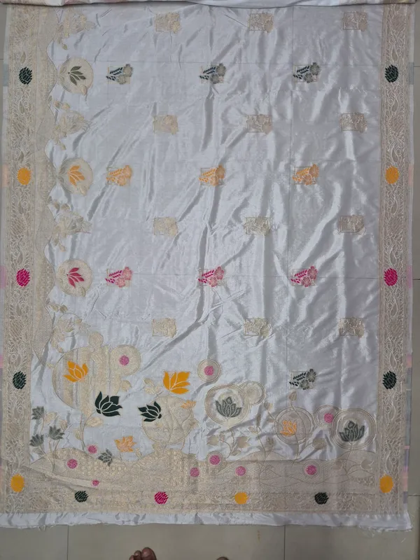Royal_Lotus_Bloom_Dola_Silk_Saree