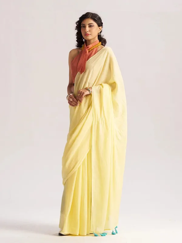 Vanilla_Bloom_Mulmul_Cotton_Saree