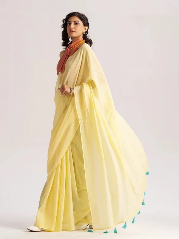 Vanilla_Bloom_Mulmul_Cotton_Saree