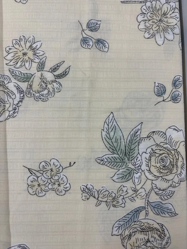 Cream_&_White_Small_Floral_Pattern_Cotton_Double_Bedsheet_With_Pillow_Cover