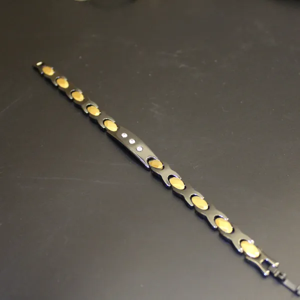 Stylish_Alloy_Bracelet_For_Men