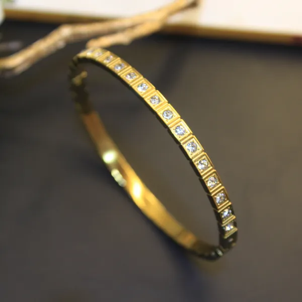 Premium_Gold_Plated_Bracelet_for_Women