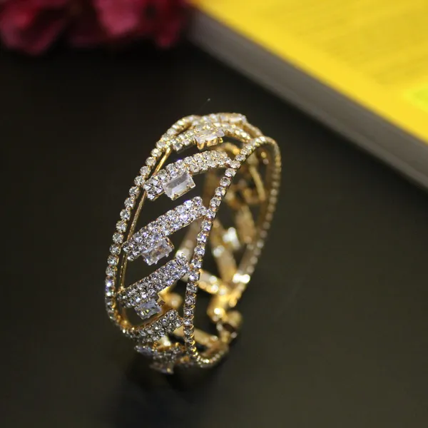Golden_&_White_Premium_Alloy_Bracelets_For_Women