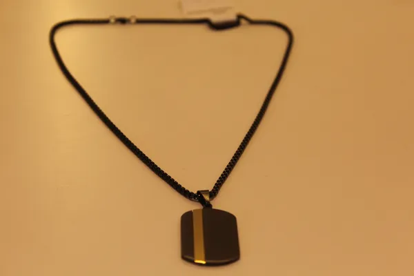 Stylish_Stainless_Steel_Chain_For_Men