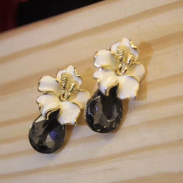 Alloy_Stylish_Korean_Earing_For_Women