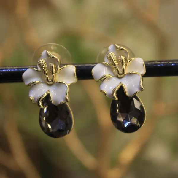 Alloy_Stylish_Korean_Earing_For_Women